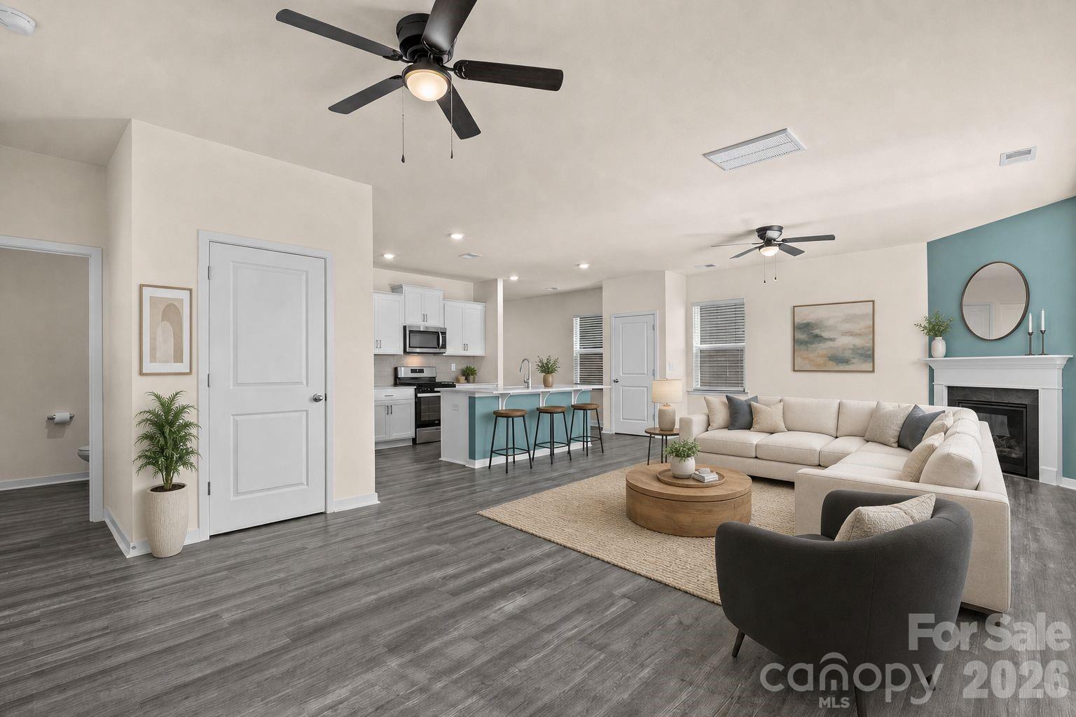 The Hamptons at Hickory - Residential
