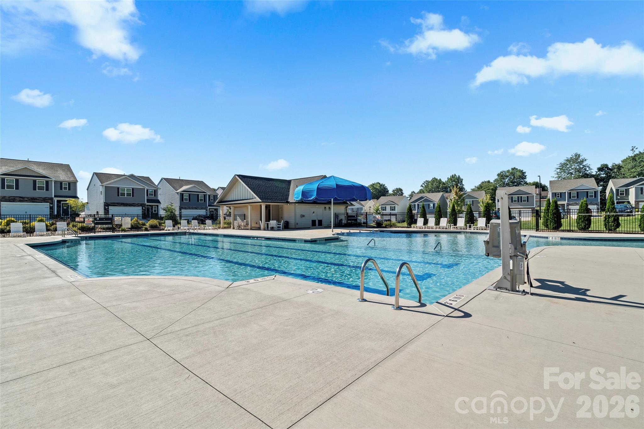 The Hamptons at Hickory - Residential