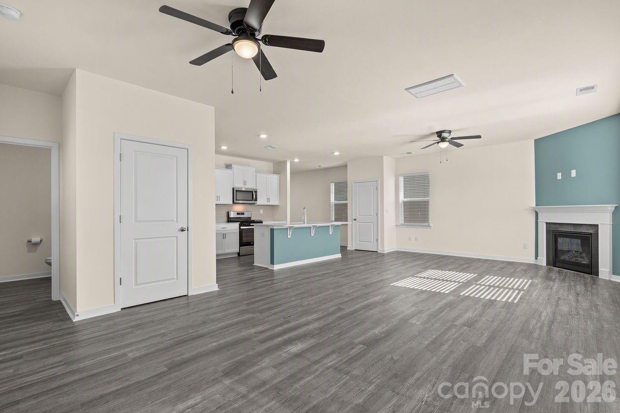 The Hamptons at Hickory - Residential