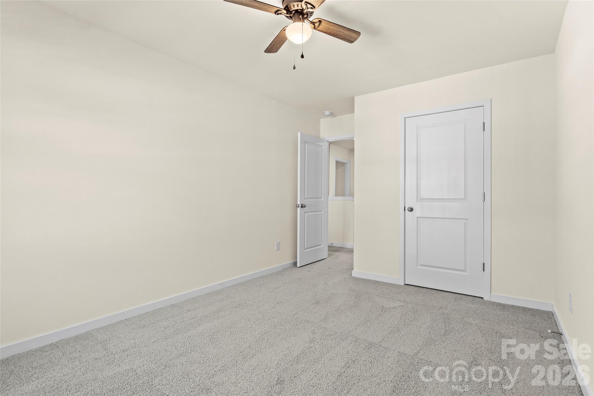 The Hamptons at Hickory - Residential