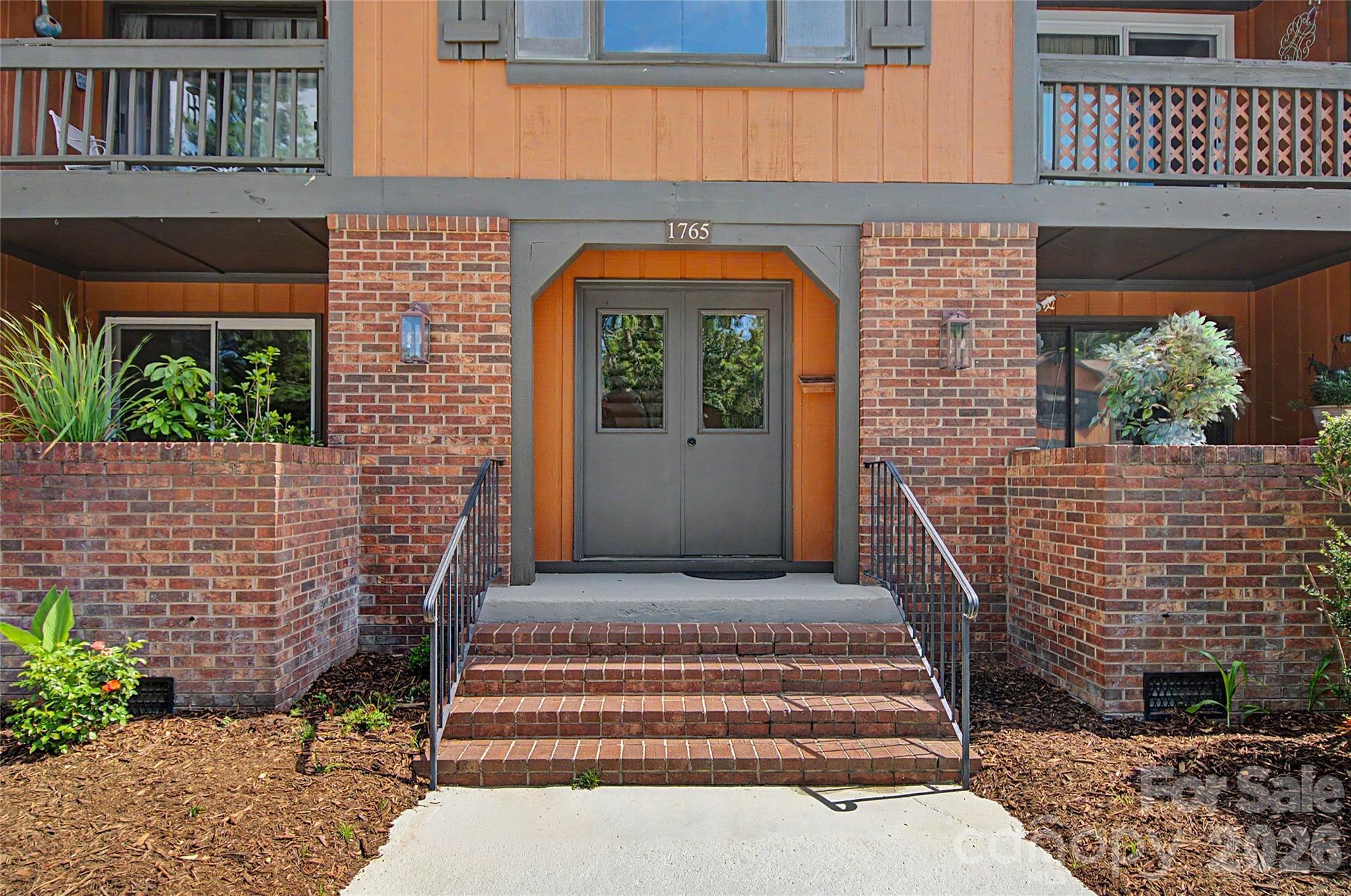 Haywood Manor - Residential