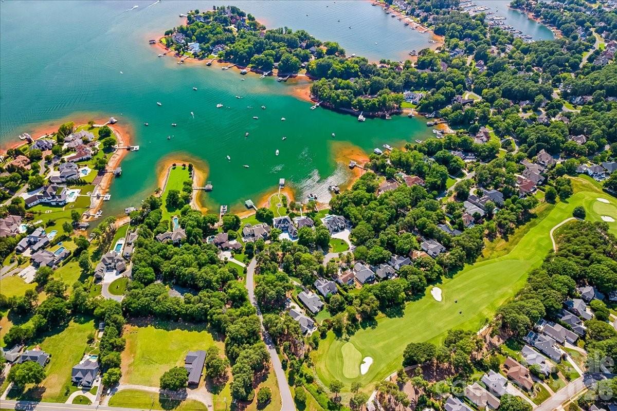 The Peninsula - Residential