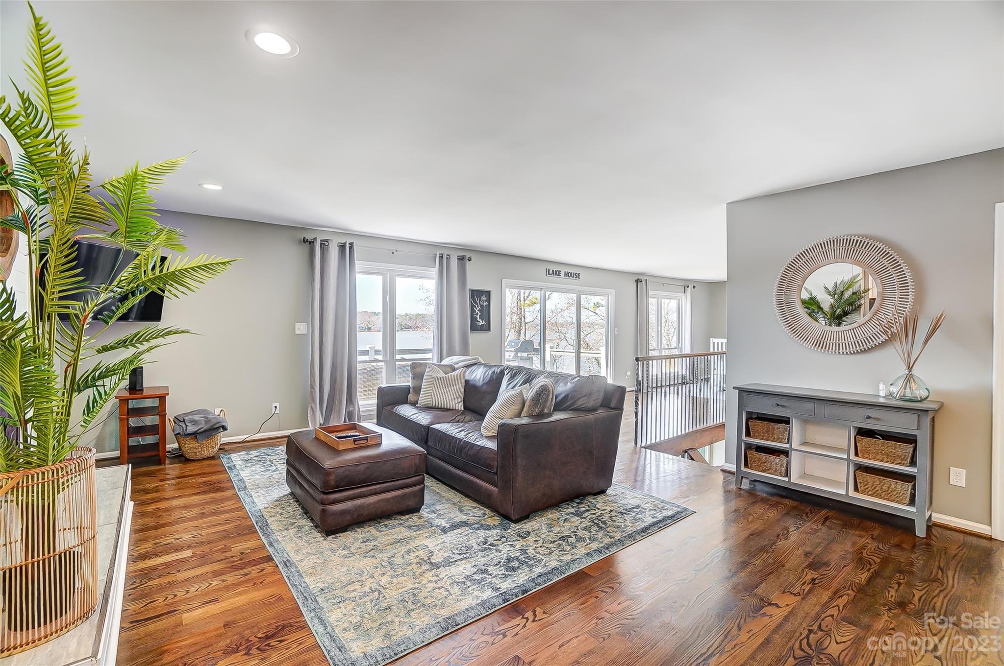 Tega Cay - Residential