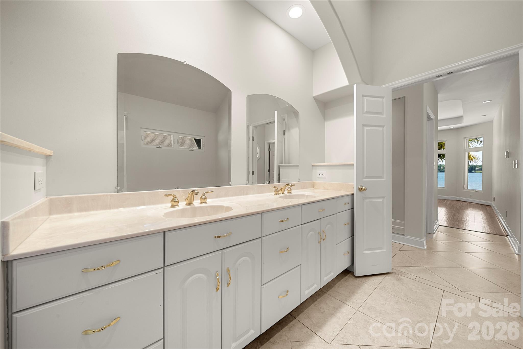 Tioga Pointe - Residential