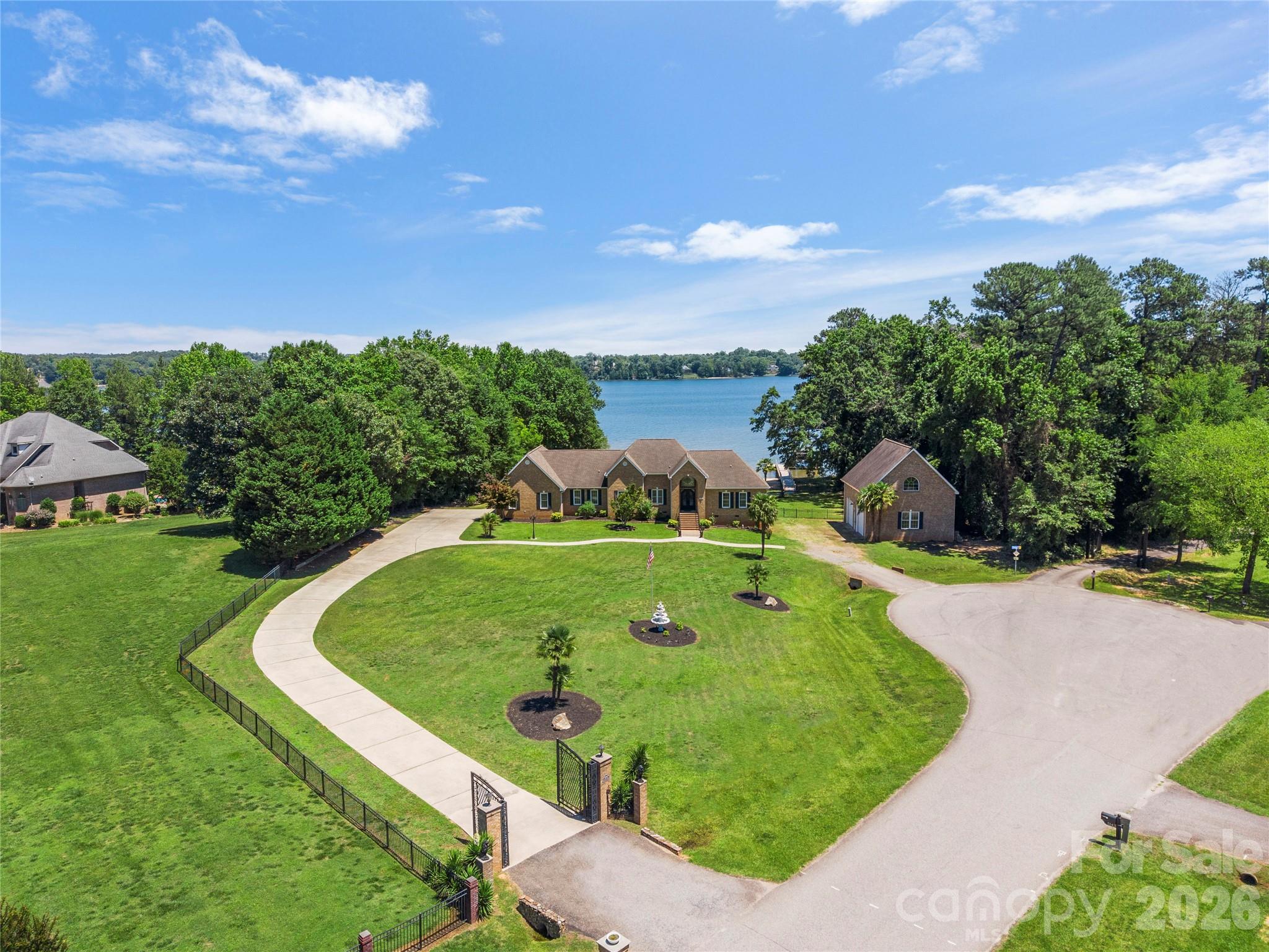 Tioga Pointe - Residential