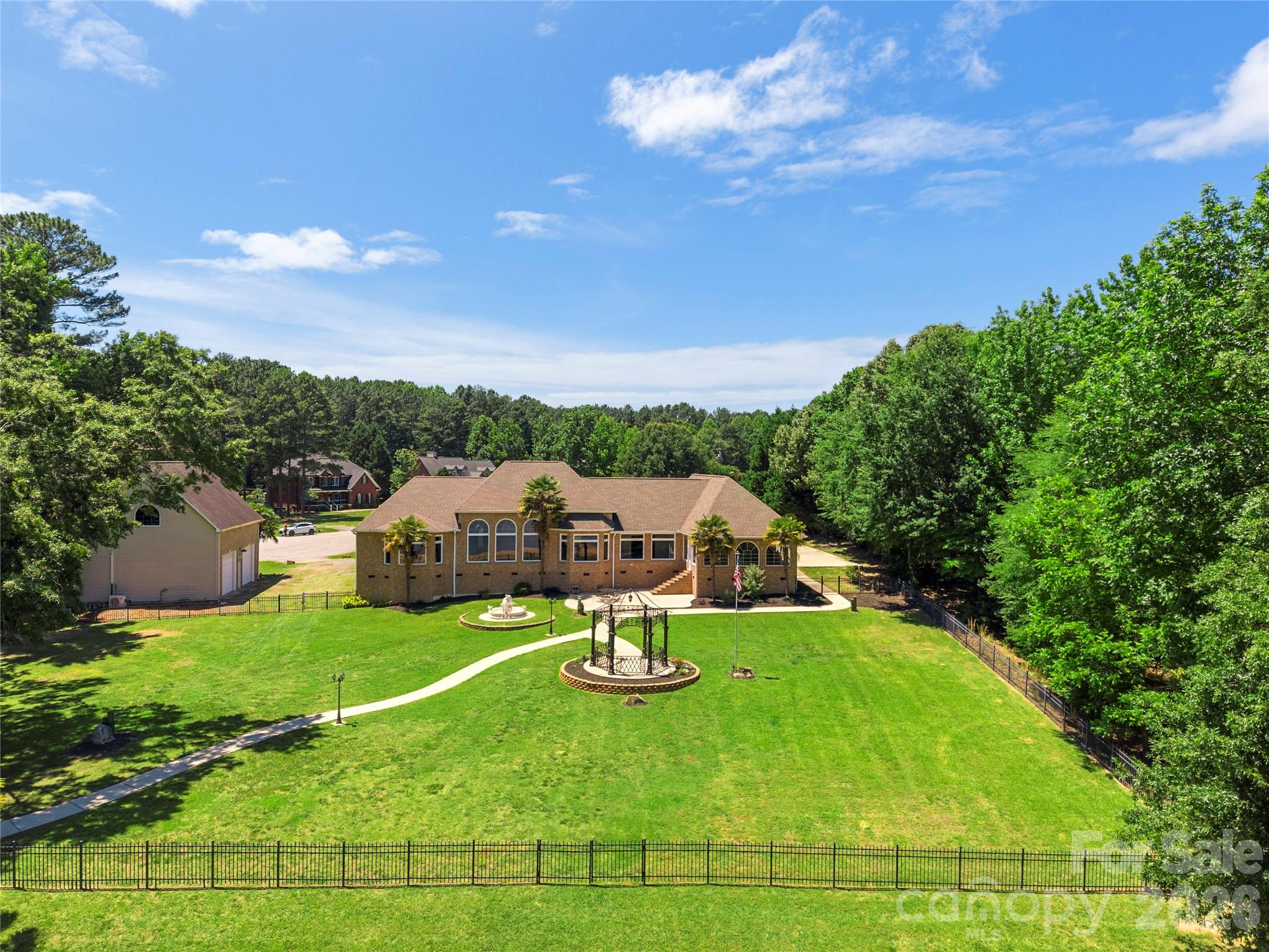 Tioga Pointe - Residential