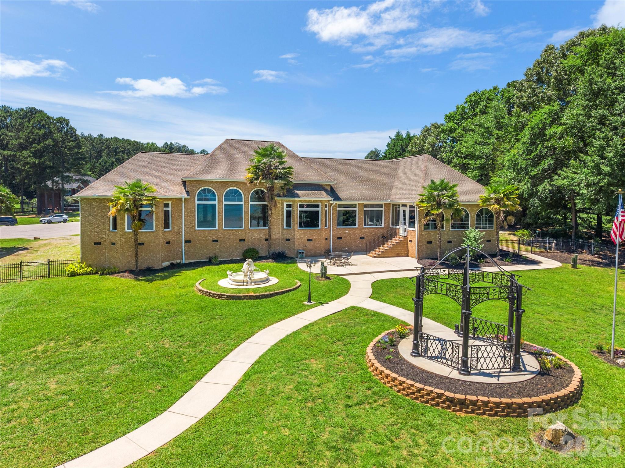 Tioga Pointe - Residential