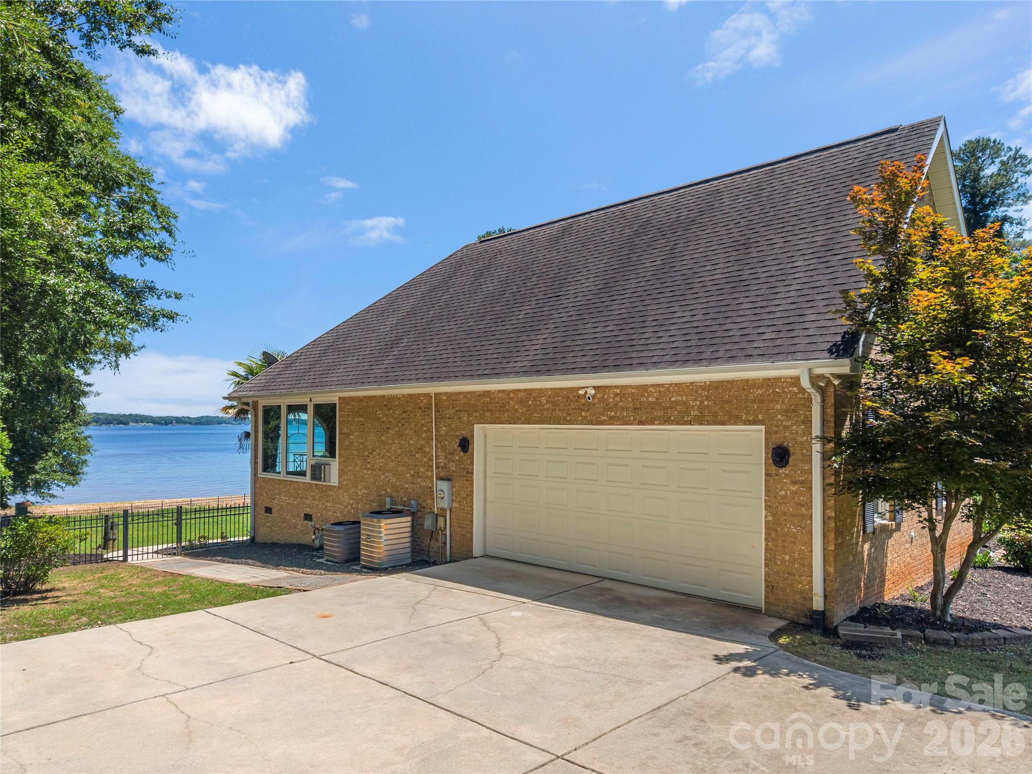 Tioga Pointe - Residential