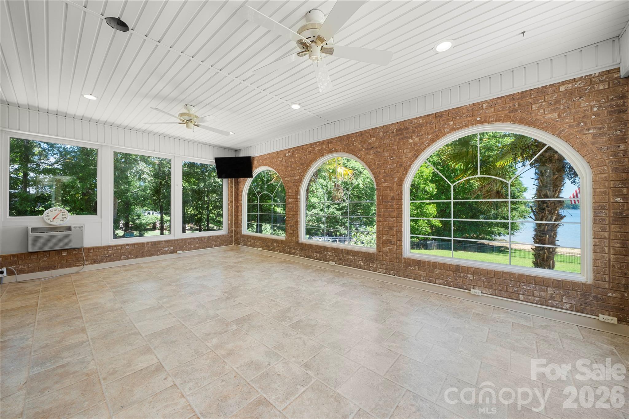 Tioga Pointe - Residential