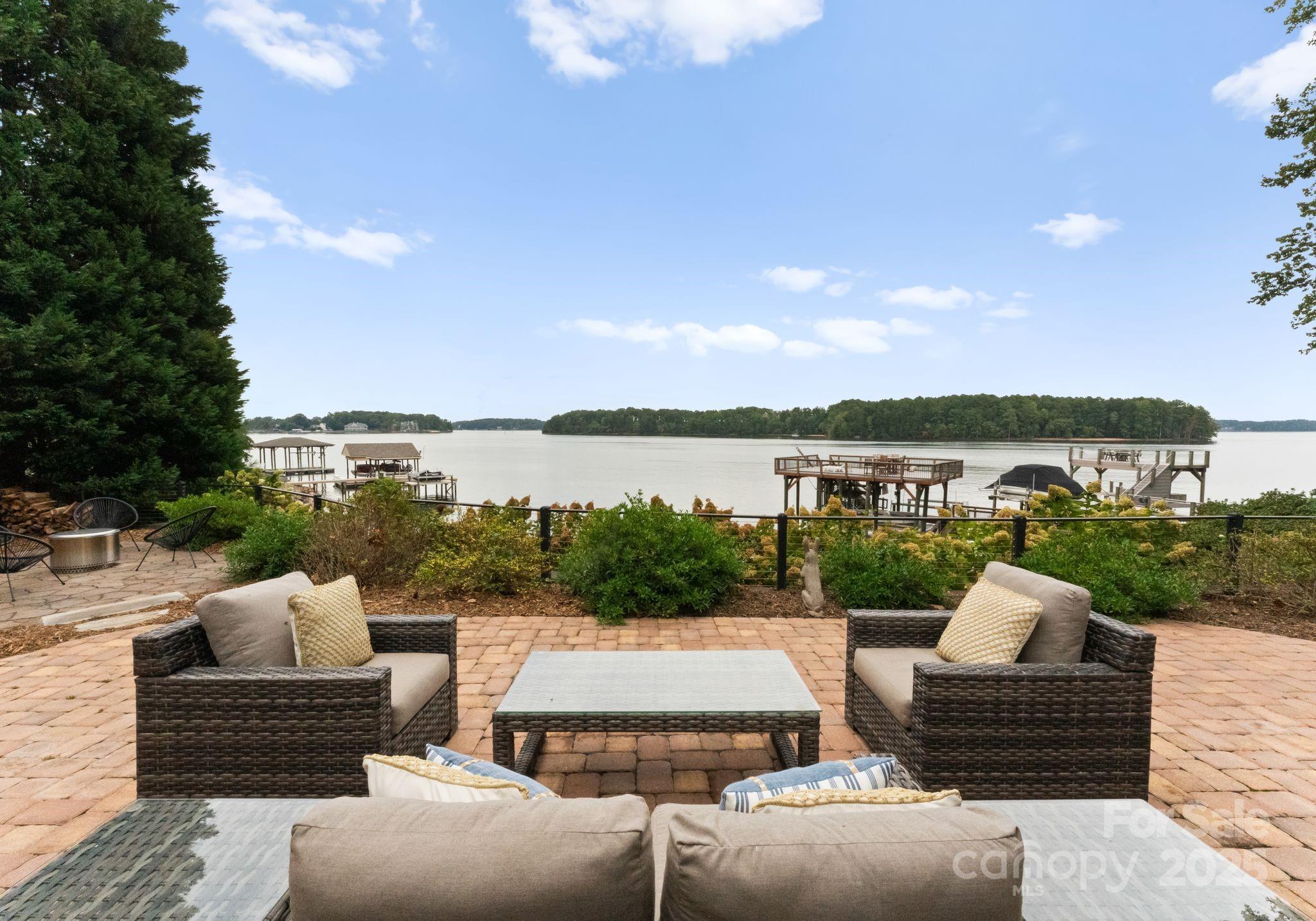 Stonemarker Pointe - Residential