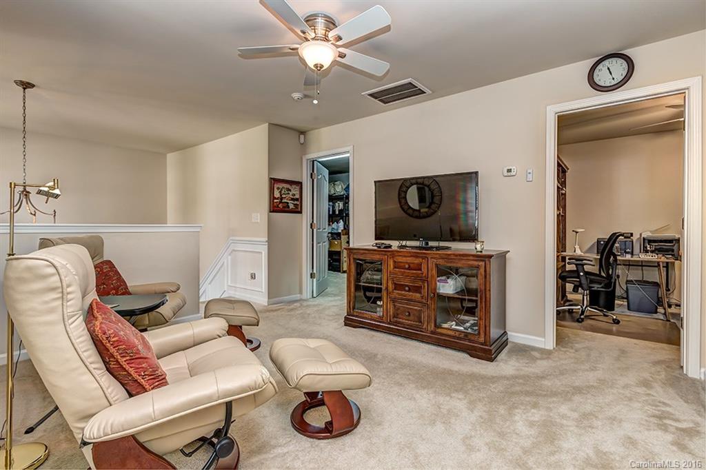 Lake Shore On Lake Wylie - Residential