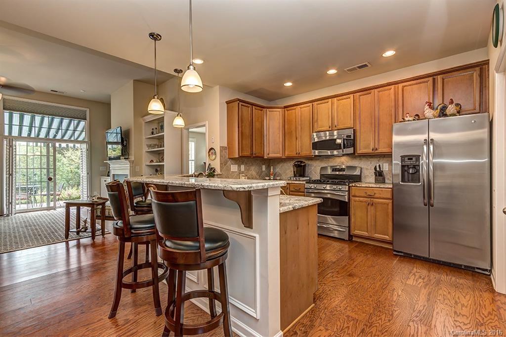 Lake Shore On Lake Wylie - Residential