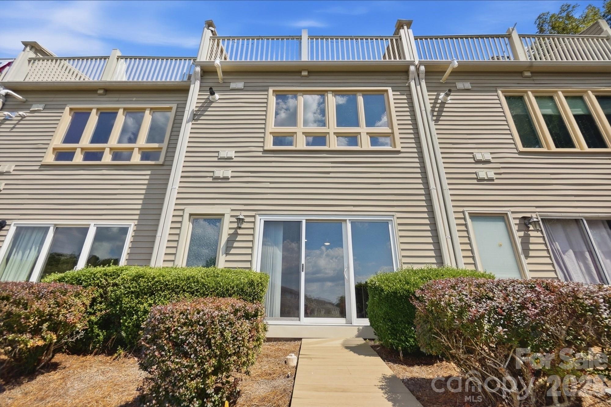 The Yachtsman - Residential