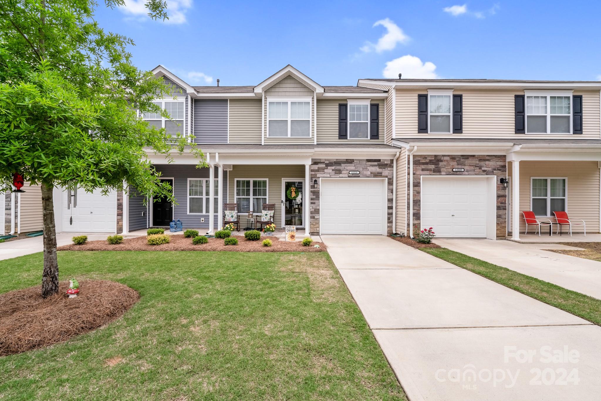 Welcome to your dream home! This charming 3-bedroom, 2-1/2bathroom townhome offers a perfect blend of comfort, style, and functionality. Nestled in Steele Creek, this home boasts modern updates and conveniences that make everyday living a pleasure. The primary bedroom is complete with a walk-in closet, providing plenty of storage space for your wardrobe essentials. The primary bathroom has been tastefully updated, offering a retreat with its modern fixtures and finishes. Two additional bedrooms offer versatility and comfort, perfect for family members or guests. The updated bathrooms ensure convenience and style, making morning routines a breeze. Enjoy the benefits of a prime location, with easy access to Steele Creek's amenities, shopping, dining, and entertainment. Act fast to make this beautiful townhome your new address. Call me to schedule a private showing today!

Water, Trash, Sewer and Pool are all included in the HOA fees.
