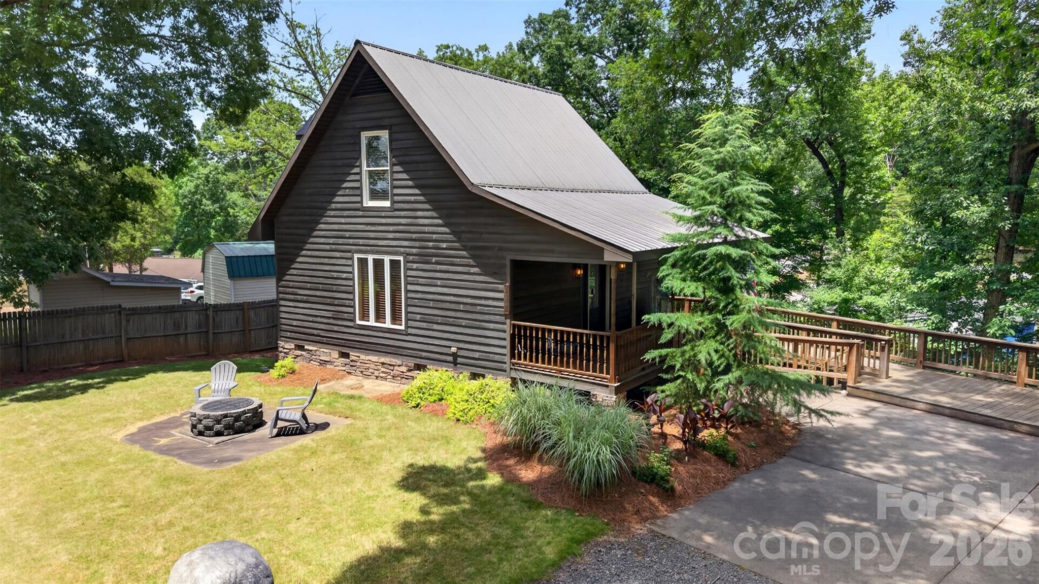 Badin Lake - Residential