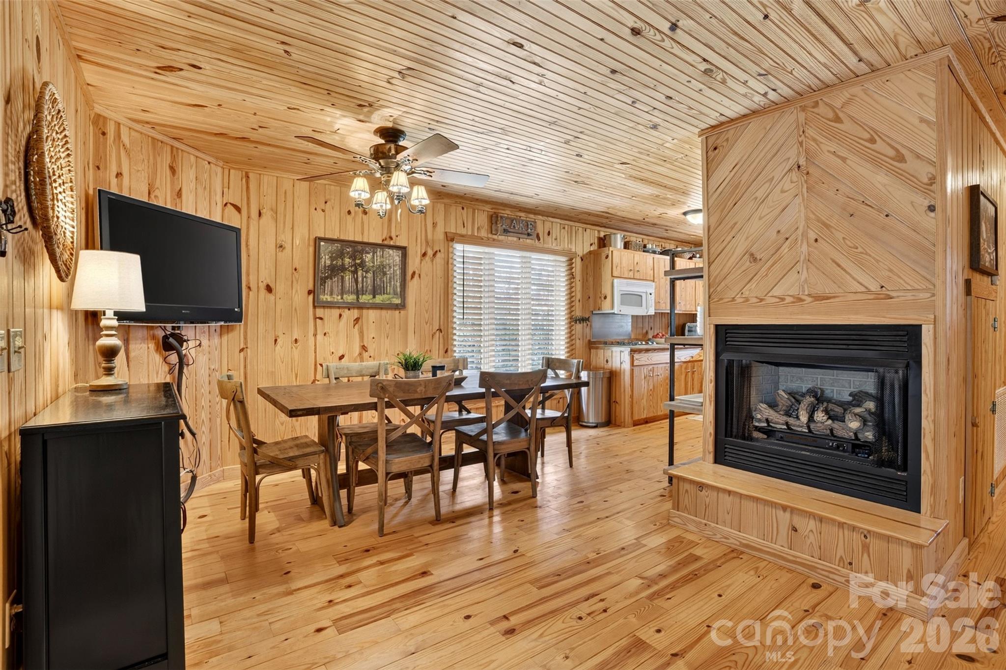 Badin Lake - Residential