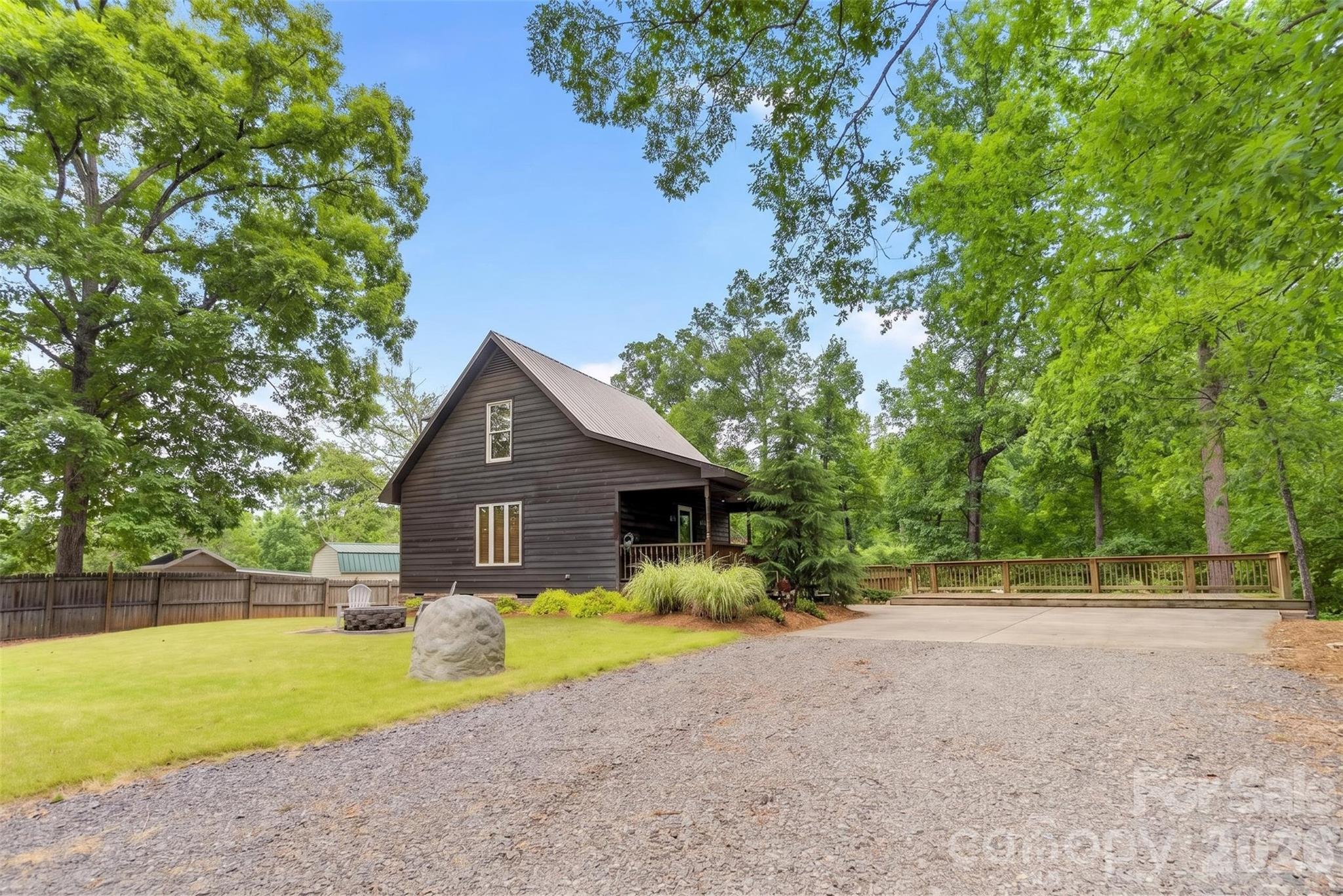 Badin Lake - Residential