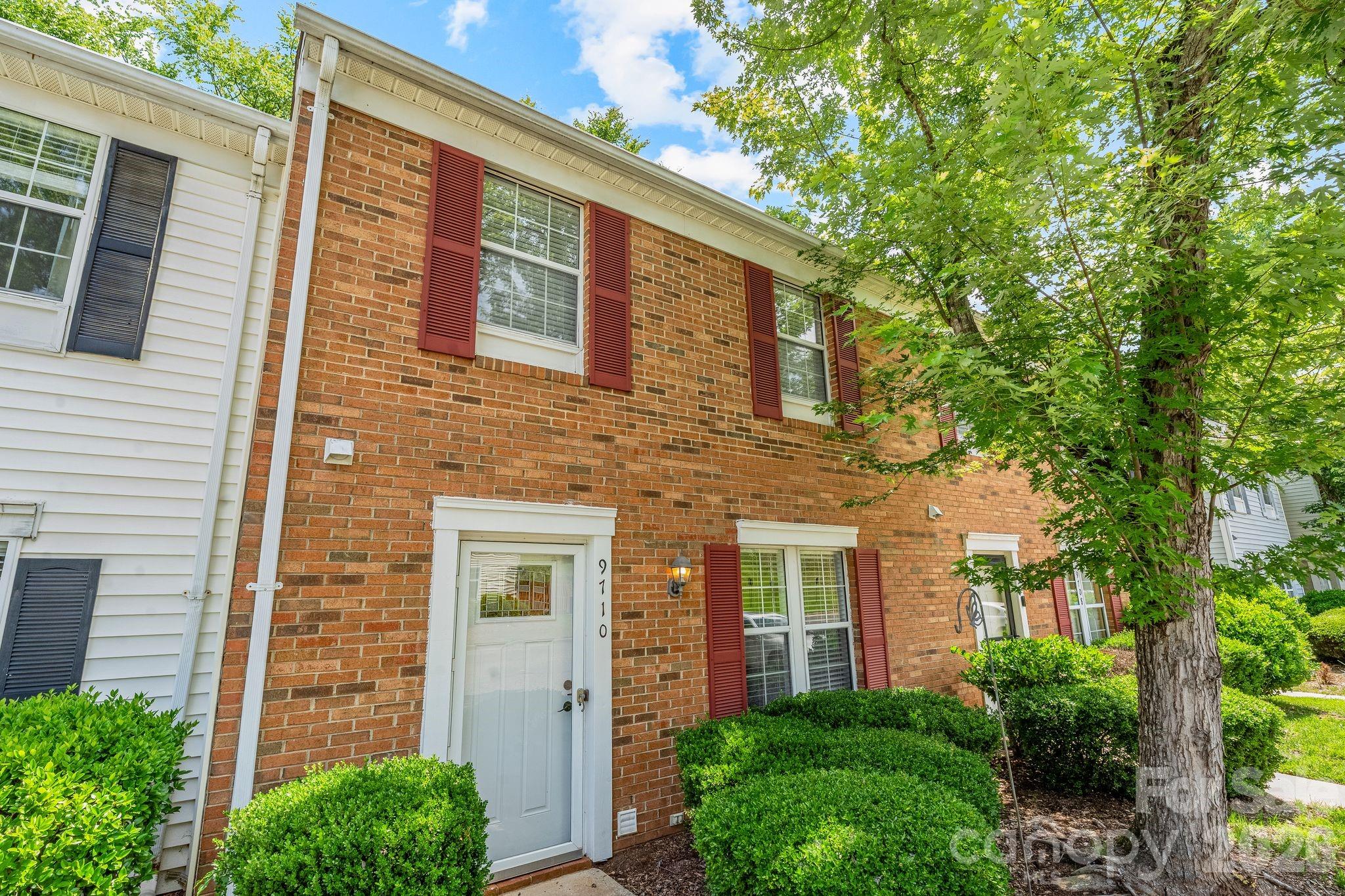 Pheasant Knoll - Residential