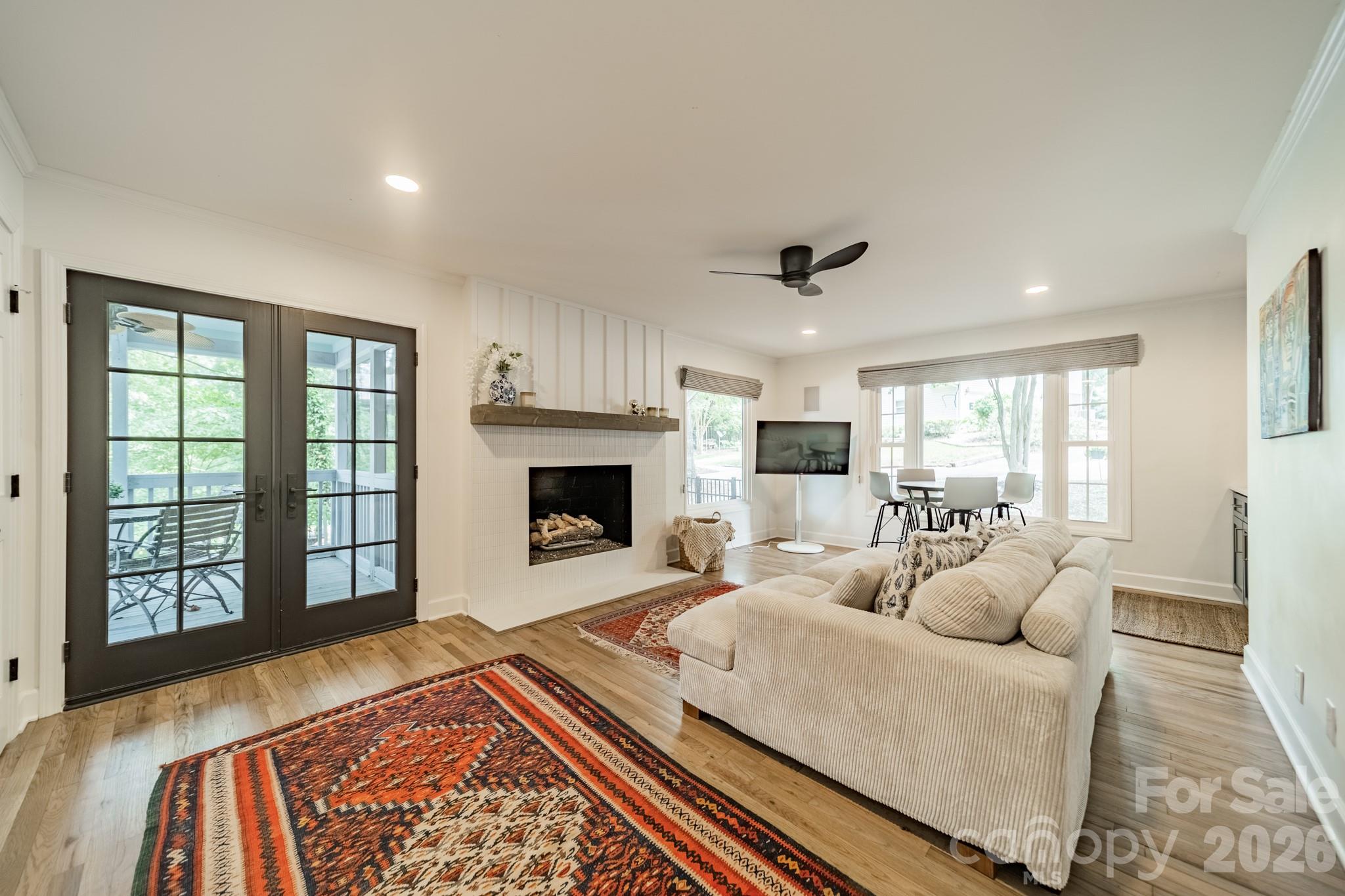 Tega Cay - Residential