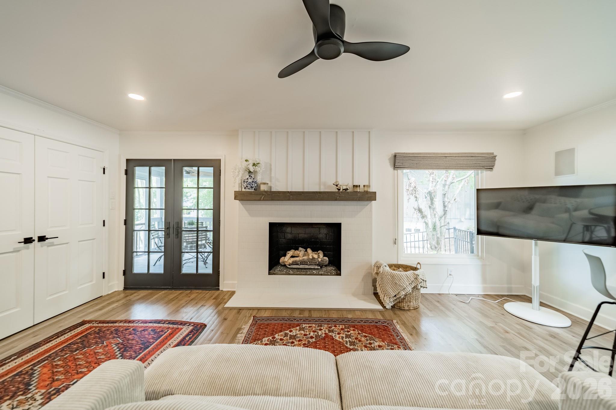 Tega Cay - Residential