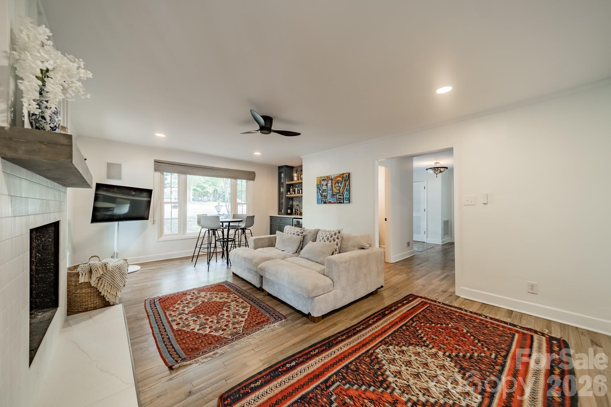 Tega Cay - Residential