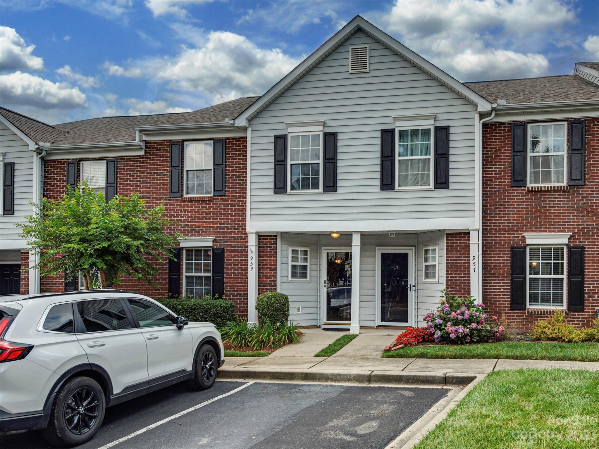 Sheffield Pointe - Residential