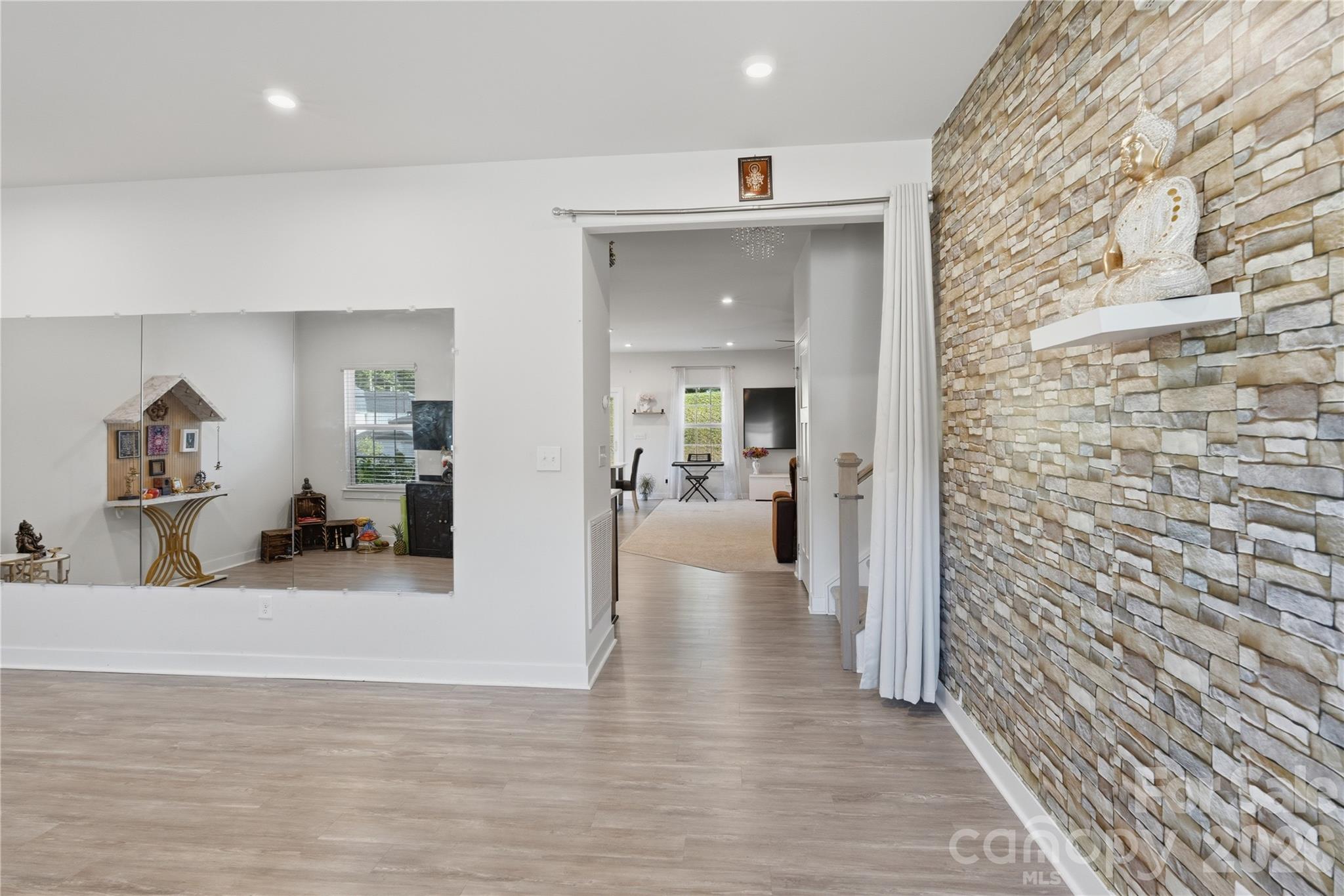 Holcomb Woods - Residential