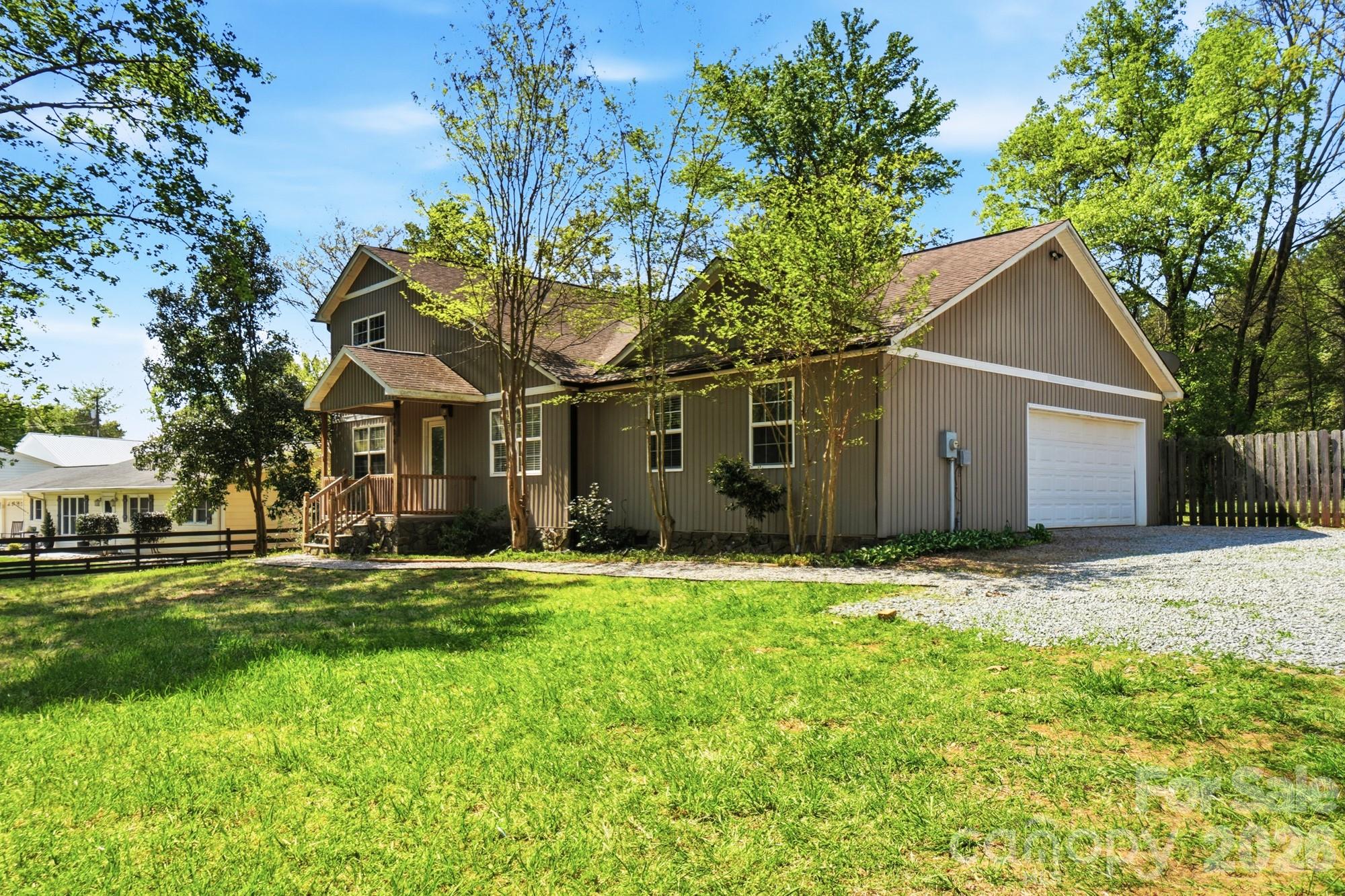 Hickory Hills - Residential