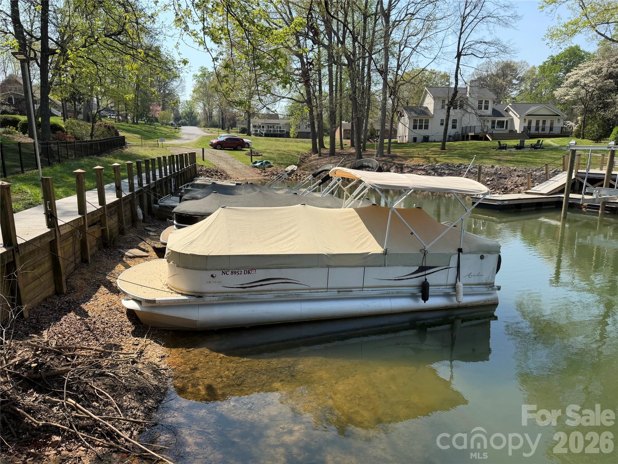 Hickory Hills - Residential