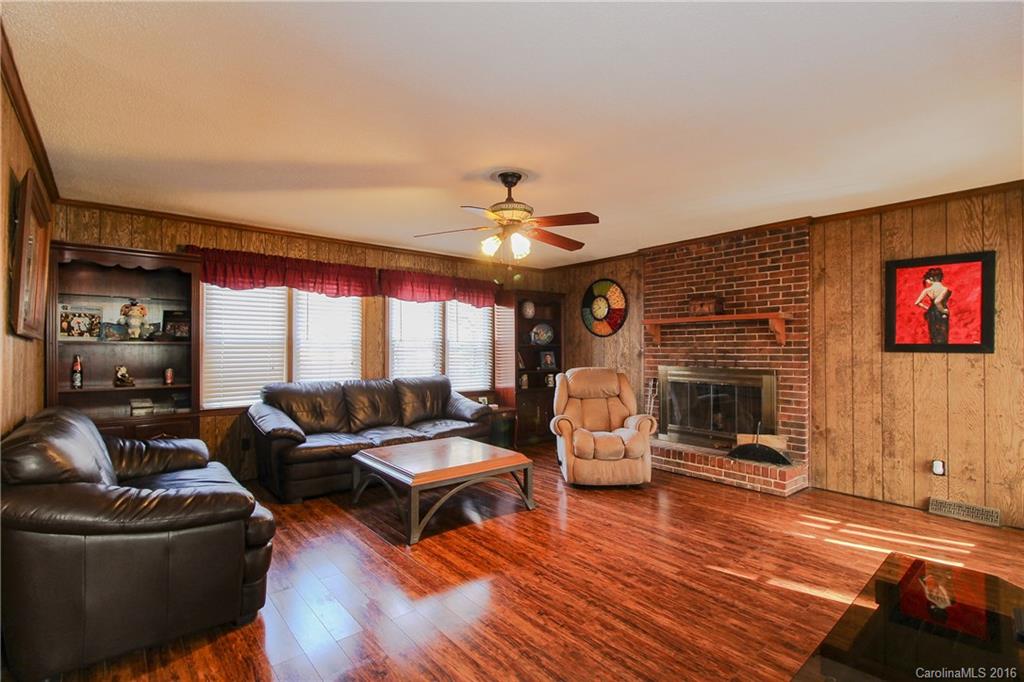 Hickory Hills - Residential