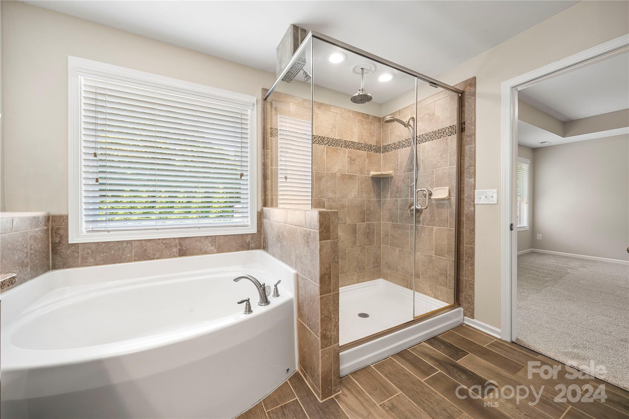 Lakebridge - Residential
