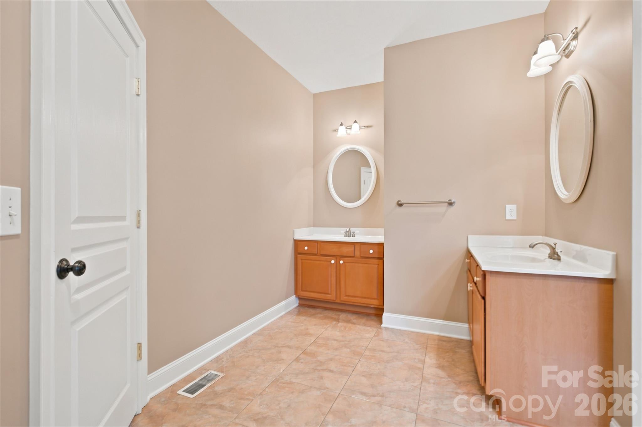 Crescent Links - Residential