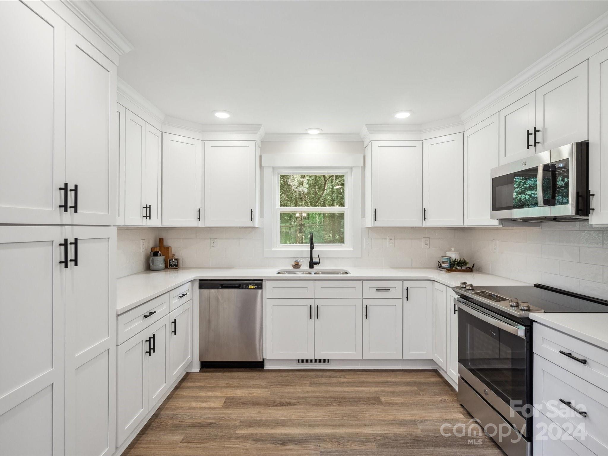 Ragin Estates - Residential