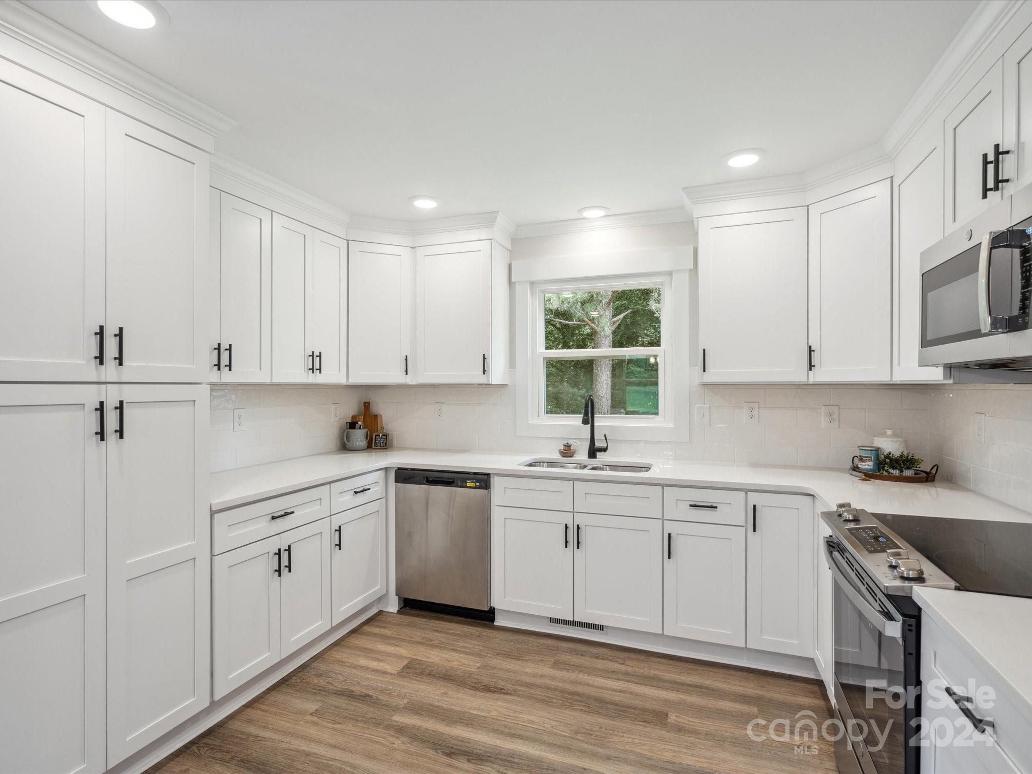Ragin Estates - Residential