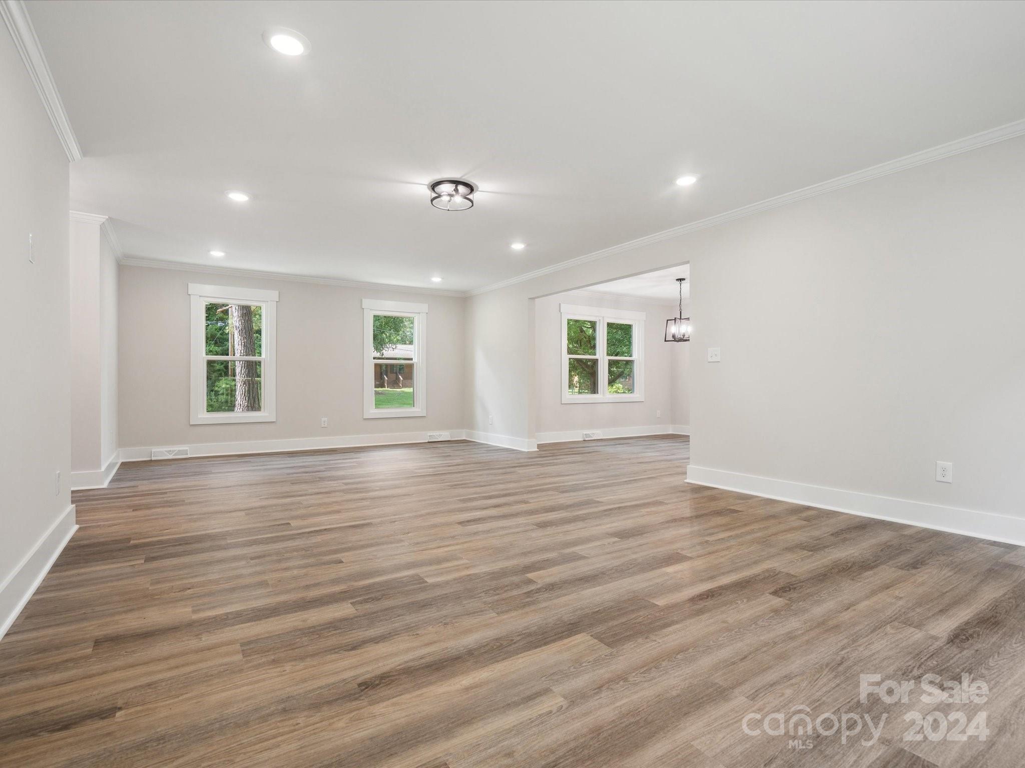 Ragin Estates - Residential