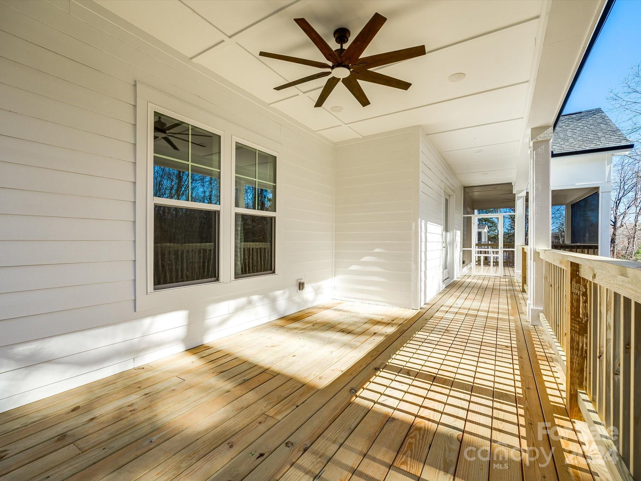 The Retreat At Sunset Ridge - Residential