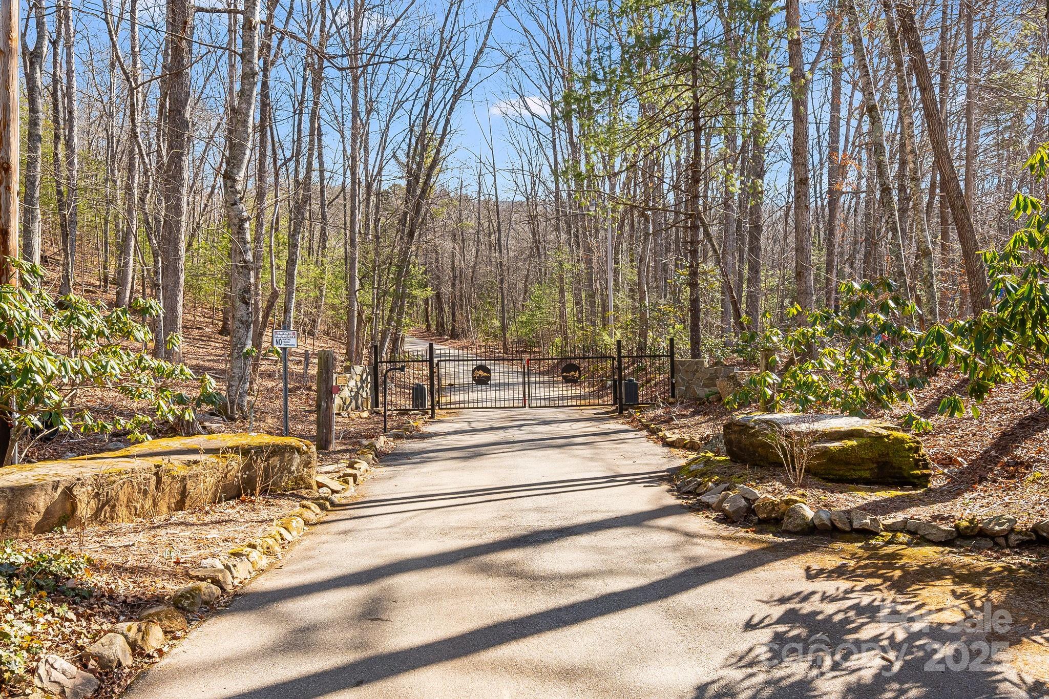 Fox Ridge - Land