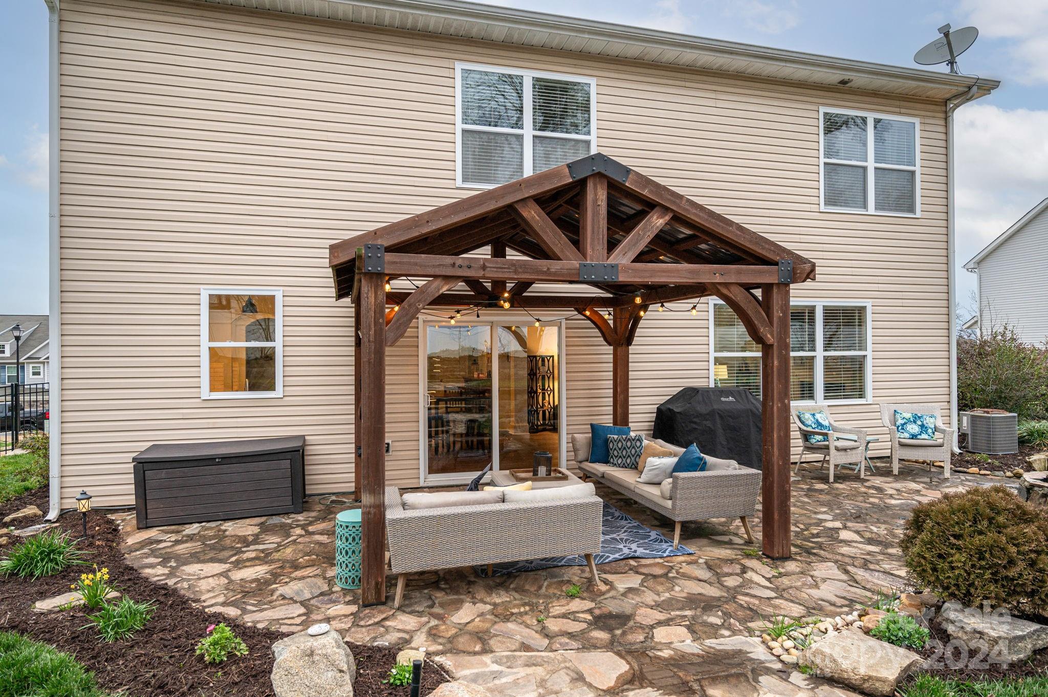 Somerset at Autumn Cove - Residential
