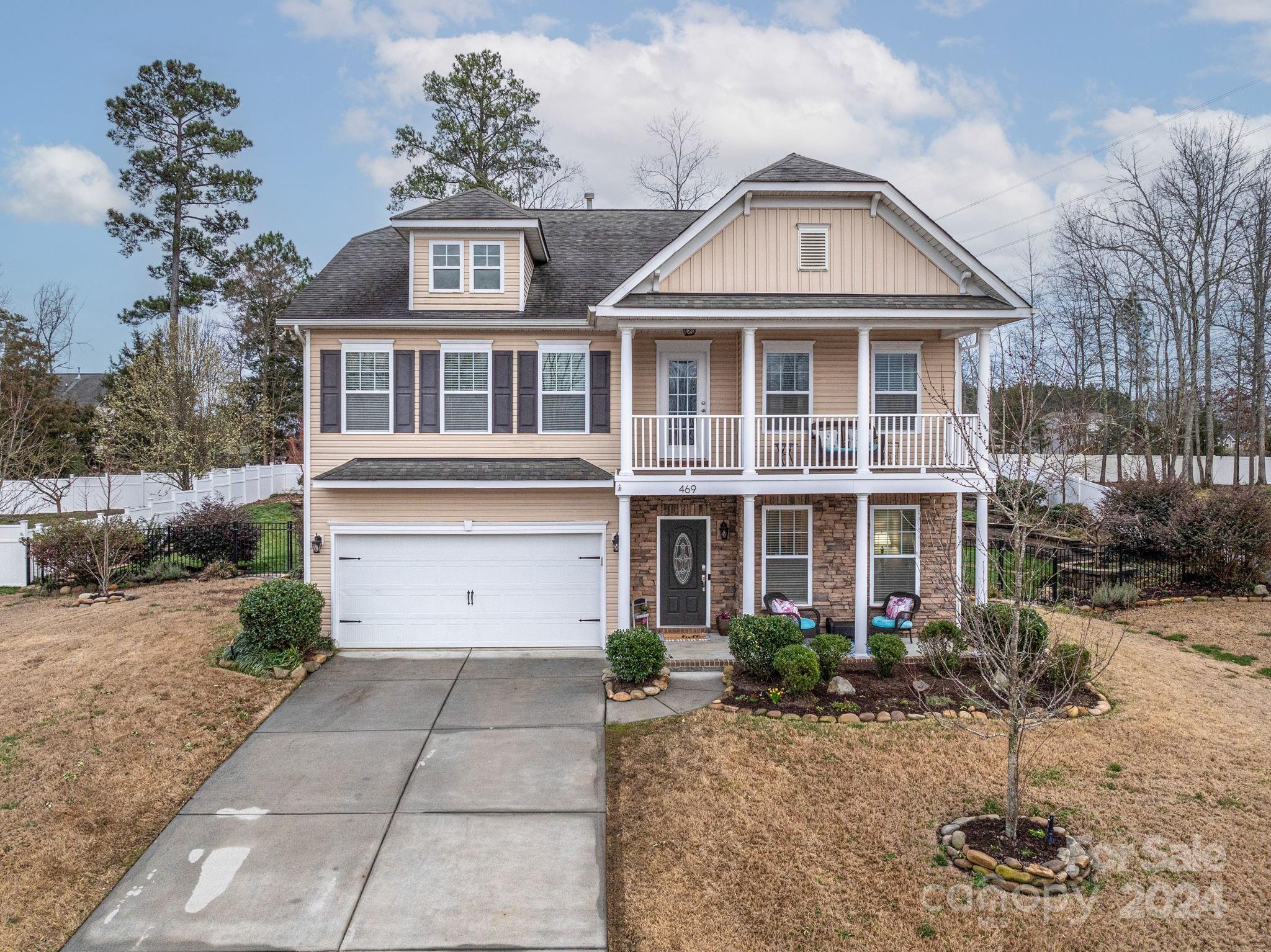 Introducing 469 Snapdragon Dr, nestled in the charming Somerset at Autumn Cove community in Clover, South Carolina. This exquisite five-bedroom, four-bathroom home boasts a backyard oasis, perfect for relaxation and entertaining. With a fenced yard for privacy, residents can enjoy peace of mind and ample space for outdoor activities. Additionally, the community offers convenient options for boat storage through the HOA, ideal for water enthusiasts. Take advantage of neighborhood amenities, including a refreshing swimming pool, enhancing the leisurely lifestyle this residence affords. Experience the epitome of comfort, convenience, and recreation at 469 Snapdragon Dr.