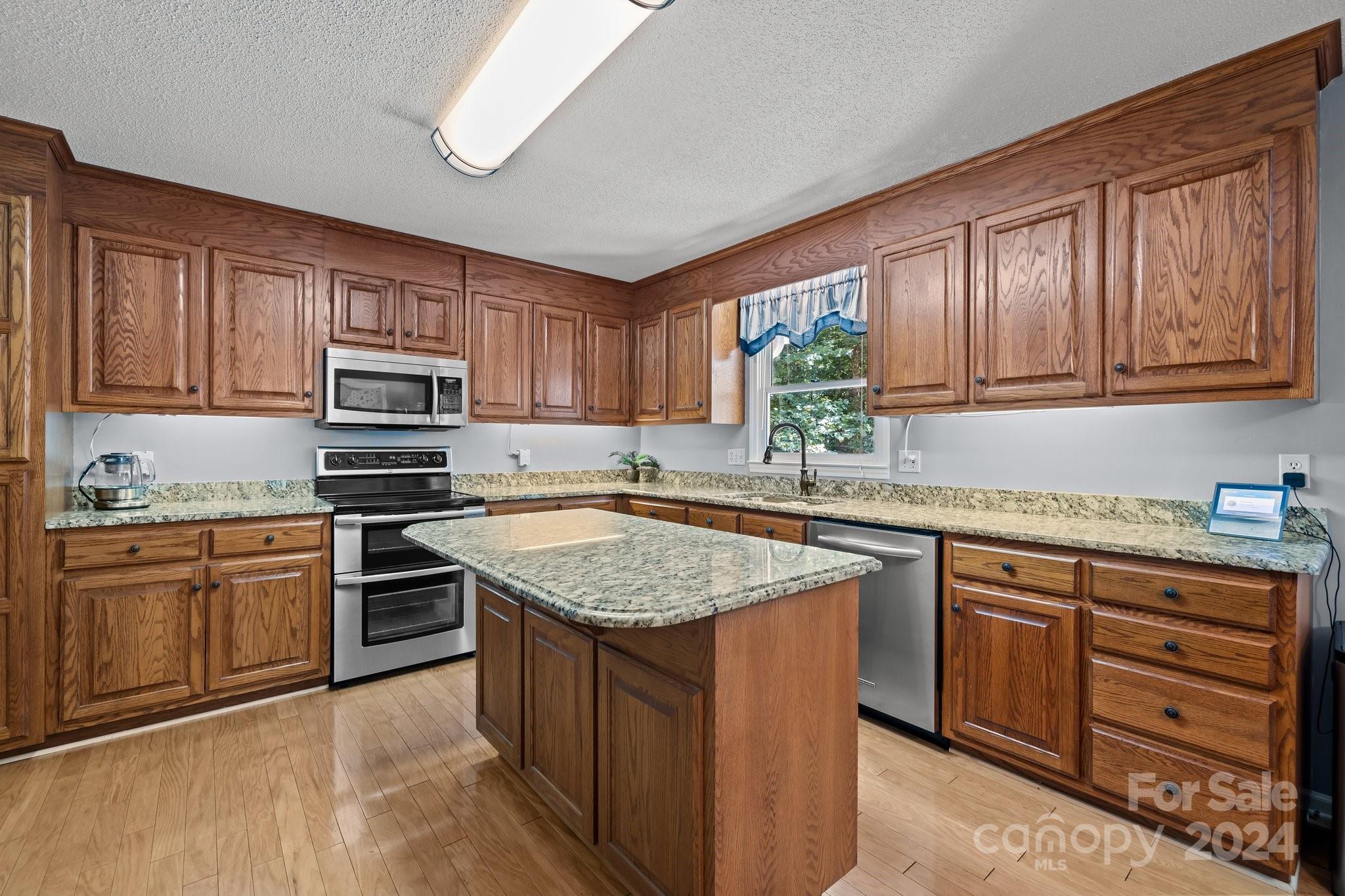 Hickory Ridge - Residential