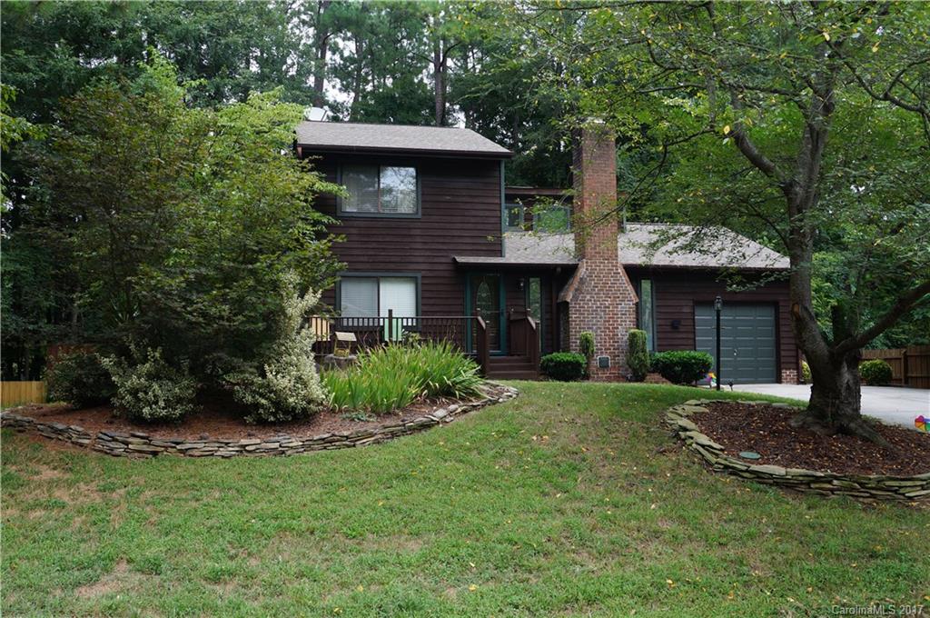 Open floor plan w/Master on the Main, Vaulted ceilings, Gas fireplace, Hardwoods on the main, Kitchen w/breakfast bar, Granite countertops, faux finished cabinets, & lots of storage. Two bedrooms on second floor w/full bath. Large low maintenance fenced-in backyard w/block patio, built in wet bar & gas grill. New furnace 2014. Seller is providing a Choice Plan 1 year HW. Amazing South Charlotte location, Close to shopping, medical and I-485. Enjoy the mature trees and beauty of this community.