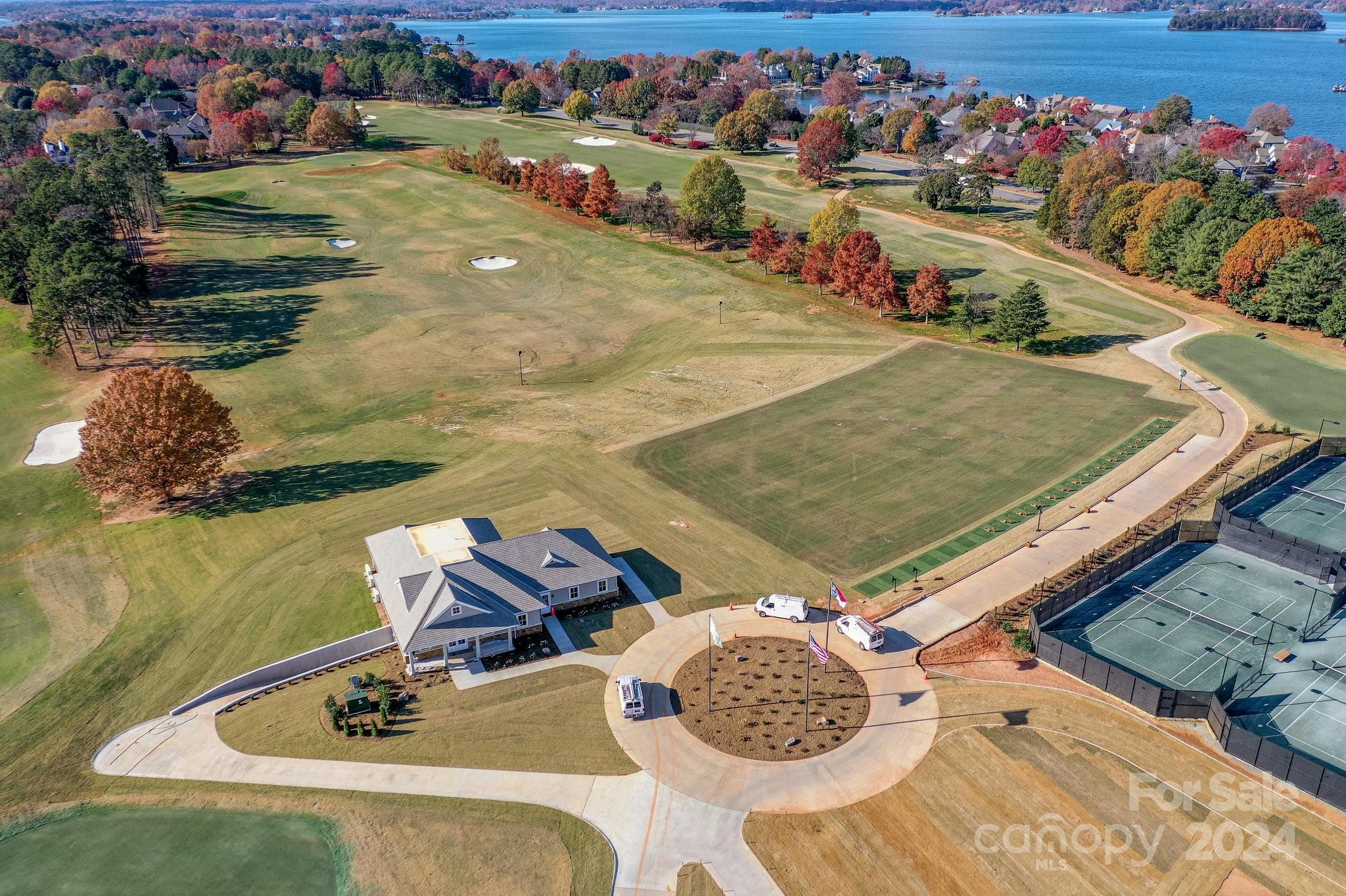 The Peninsula - Residential