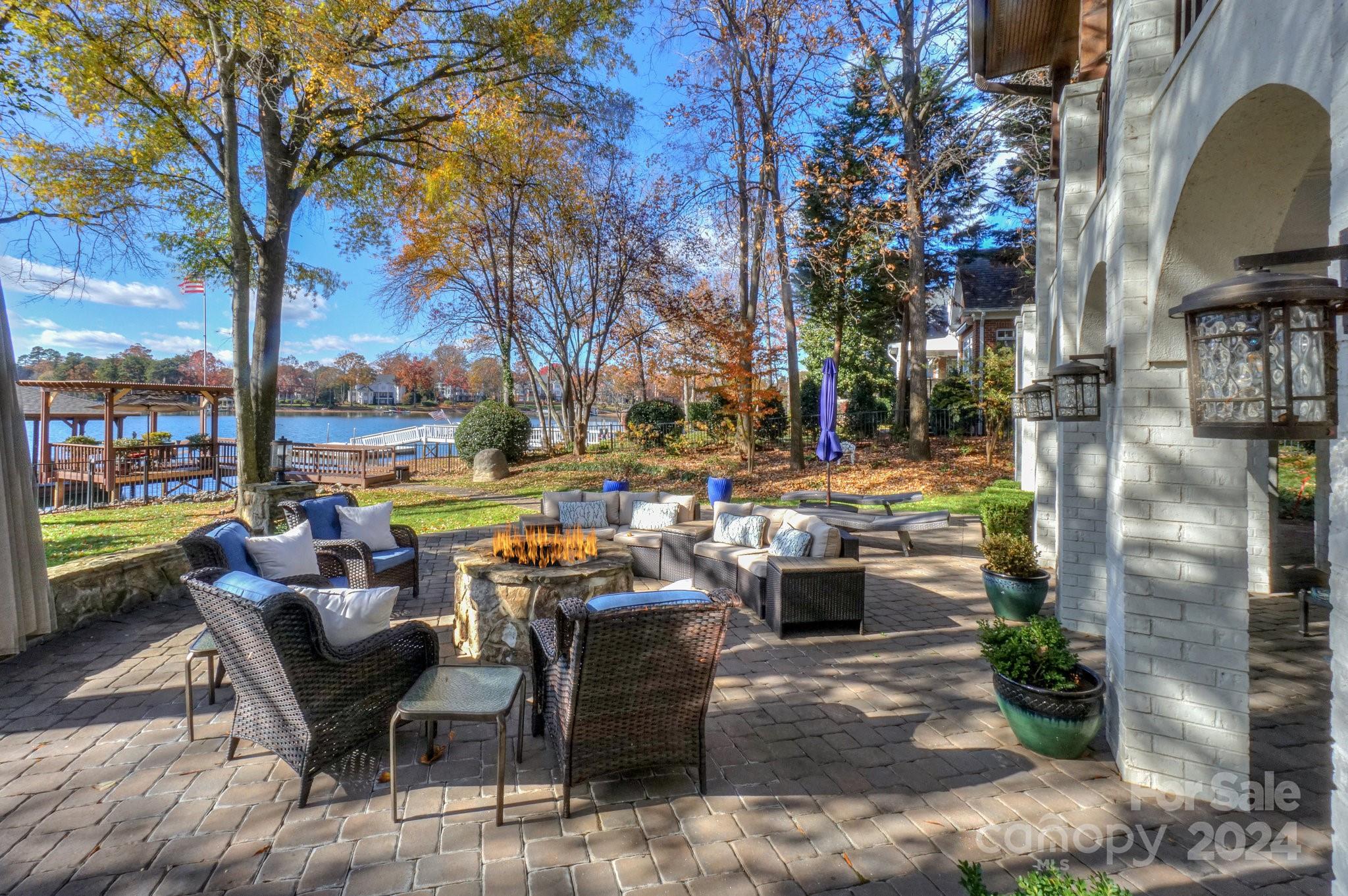 The Peninsula - Residential