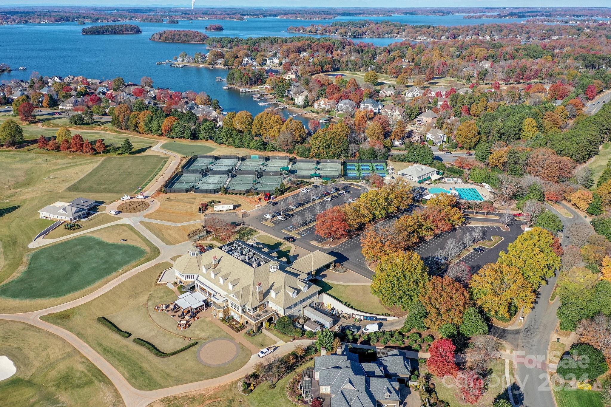 The Peninsula - Residential