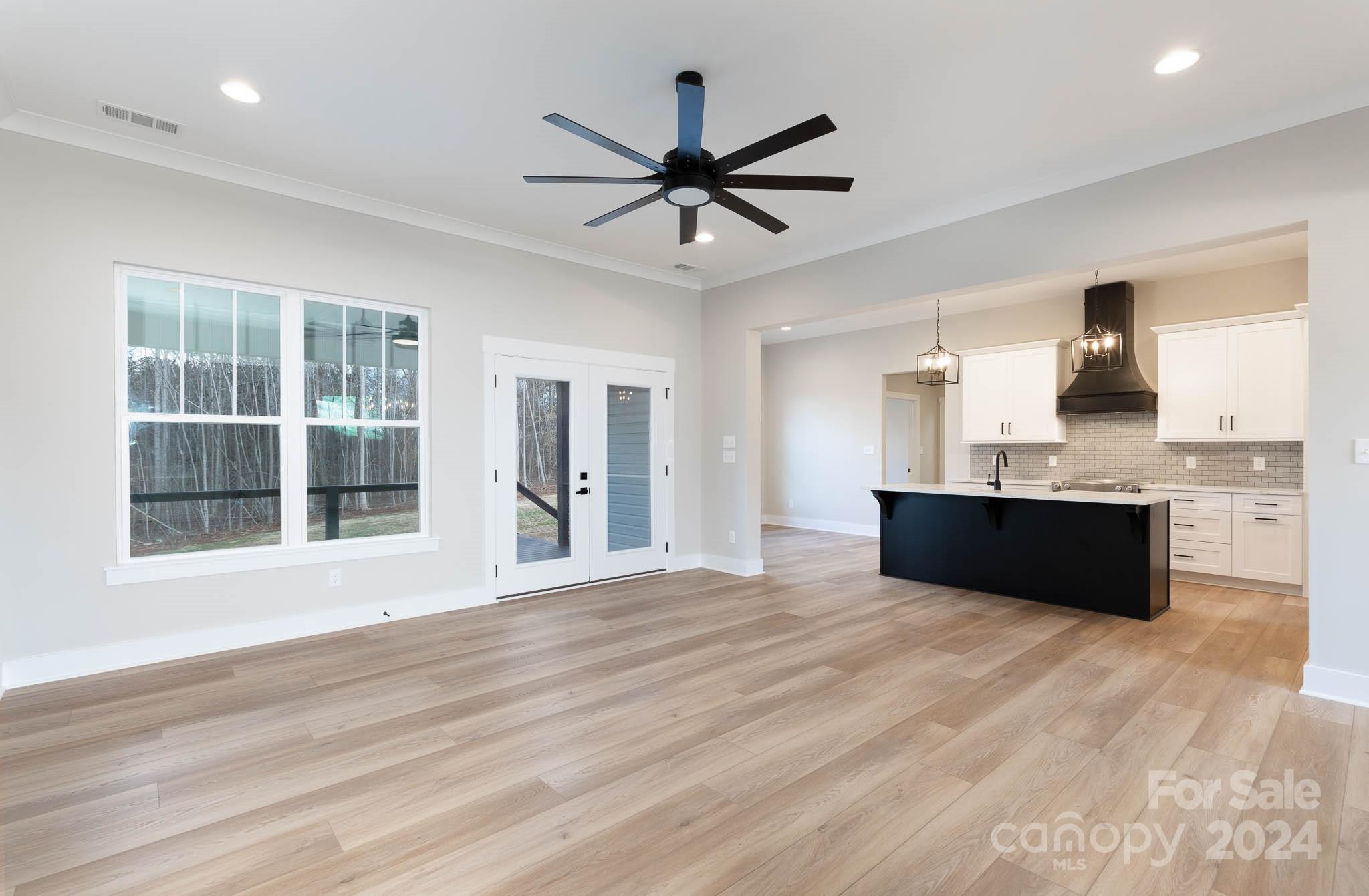 Sanders Landing - Residential