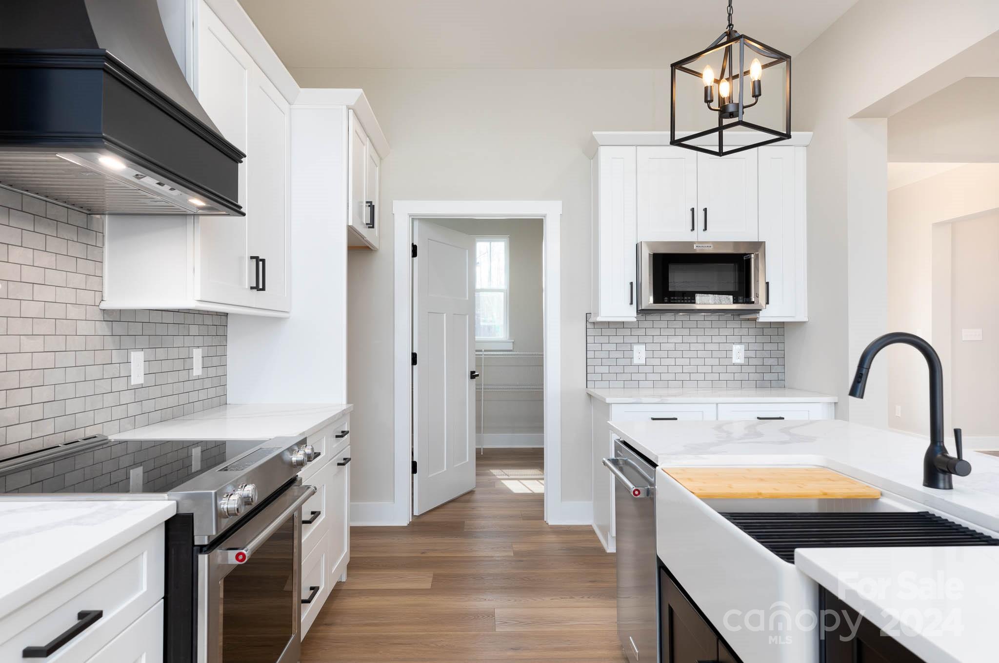 Sanders Landing - Residential