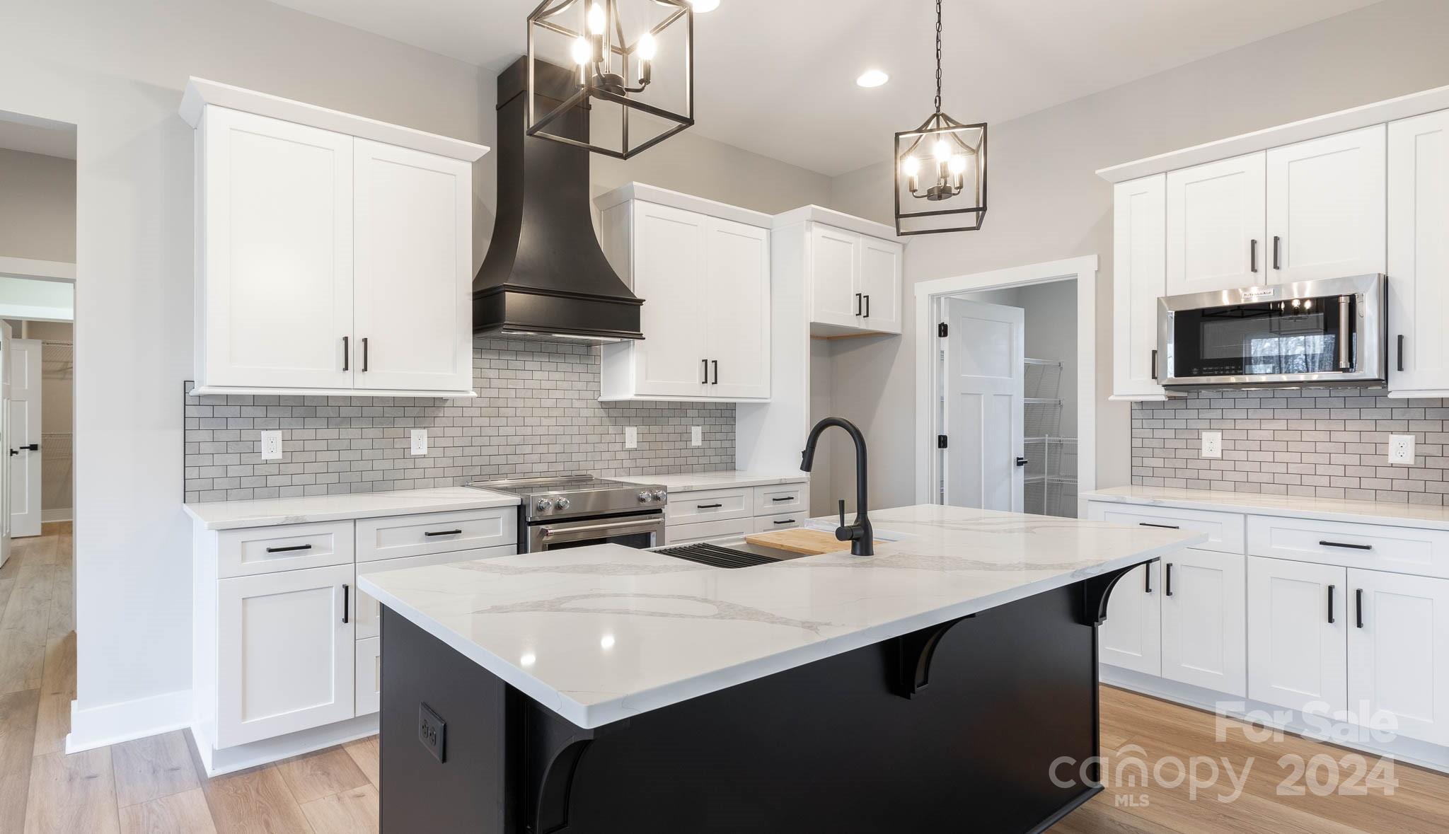 Sanders Landing - Residential