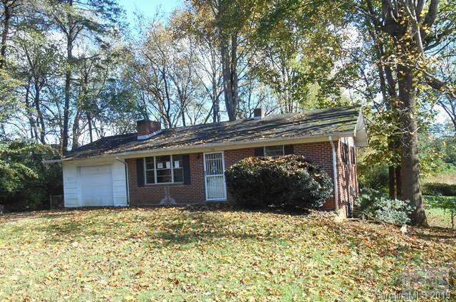 Ranch style 2 bedroom, 1 bath, single garage attached, full basement with outside entrance.  New carpet in living room & bedrooms. All offers must be submitted to hubzu.com. Buyer to pay $299 technology fee and buyer's premium to hubzu.com at closing. See website for details. Seller will only accept cash or conventional loan.