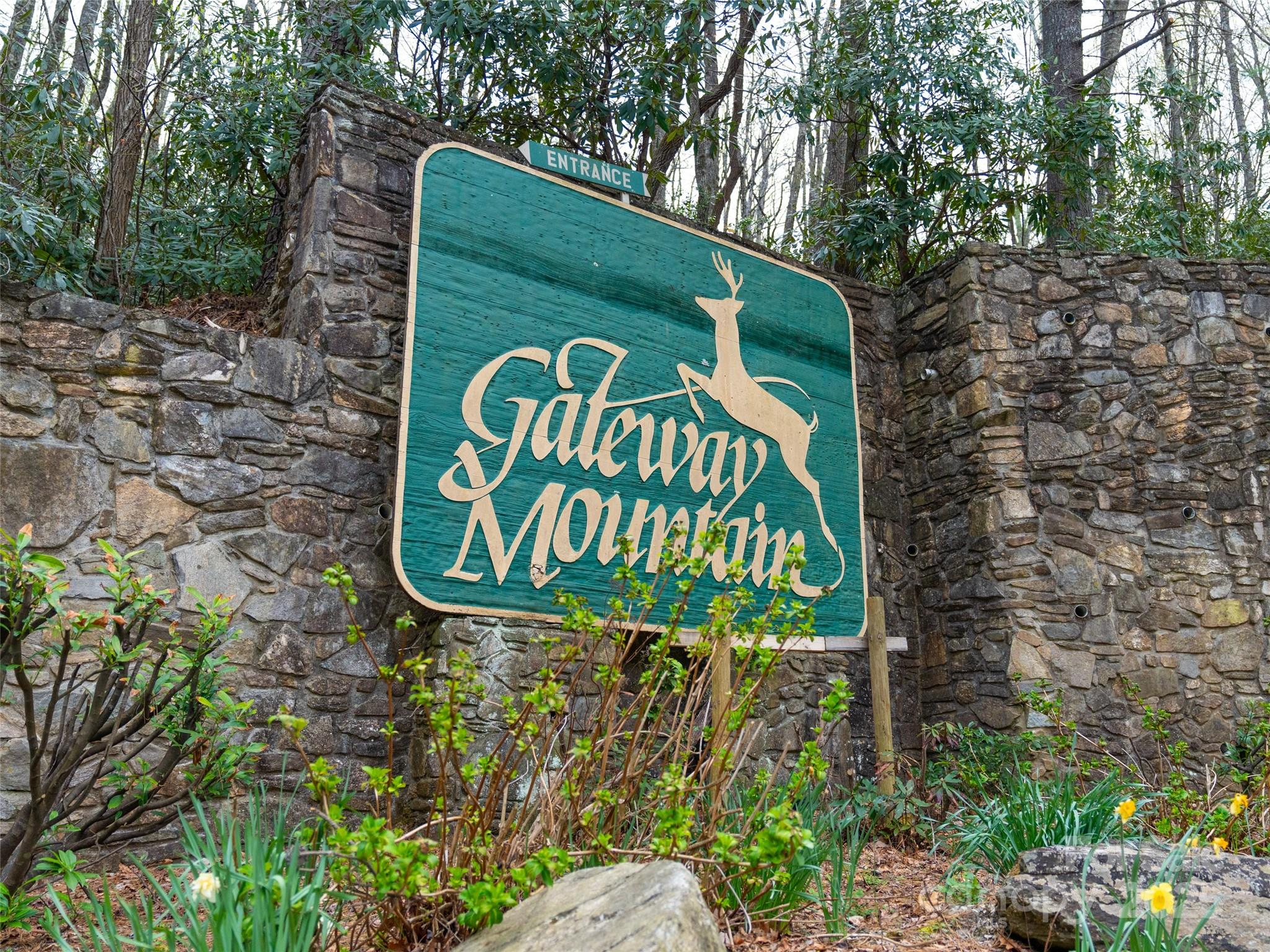 Gateway Mountain - Land