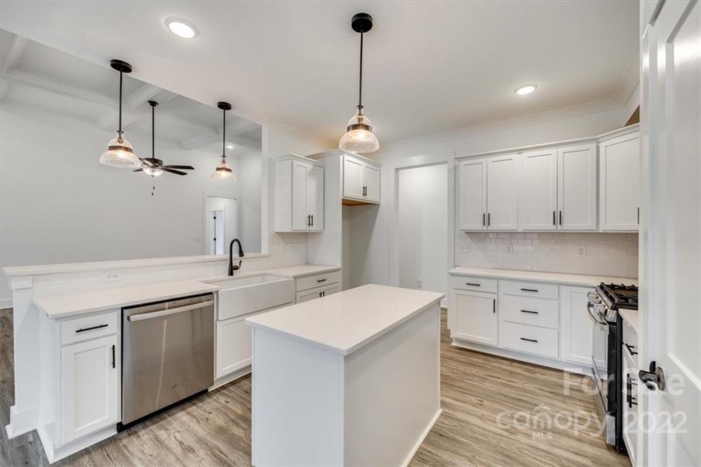 Sanders Landing - Residential